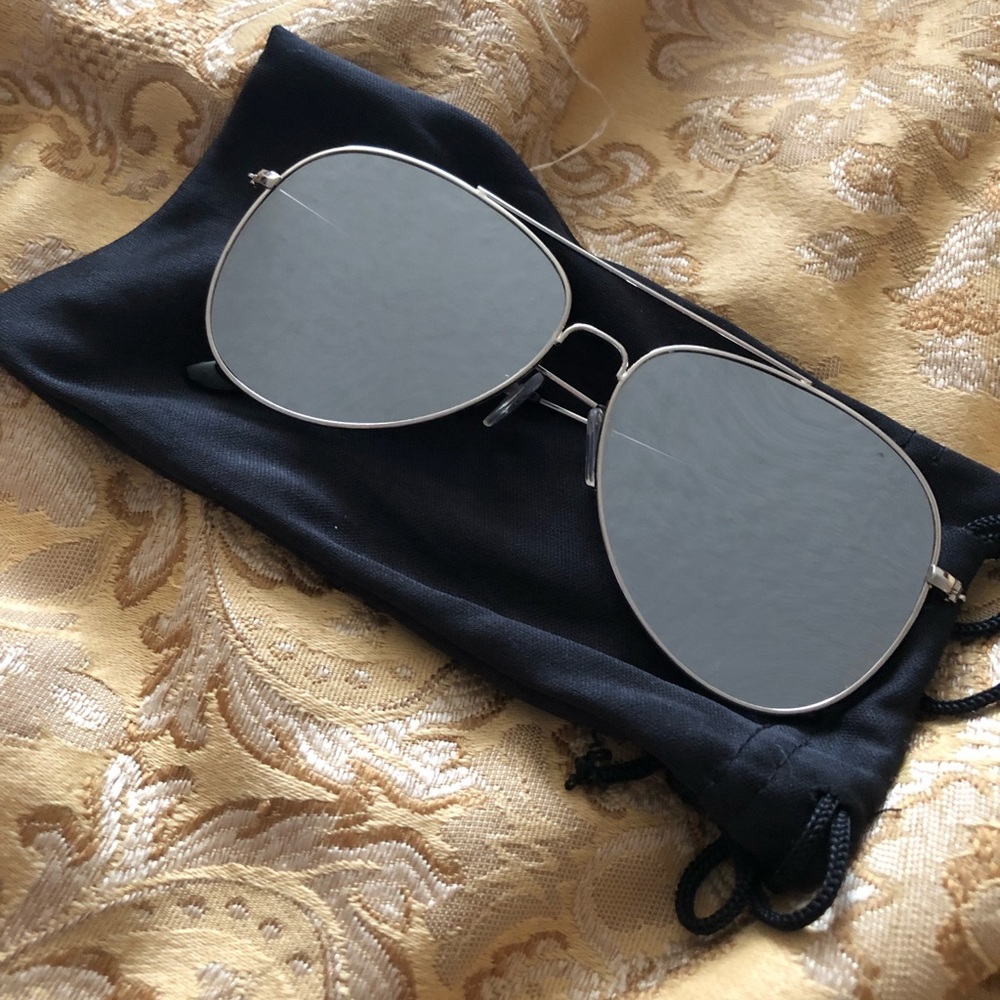 Mirrored Aviator Sunglasses